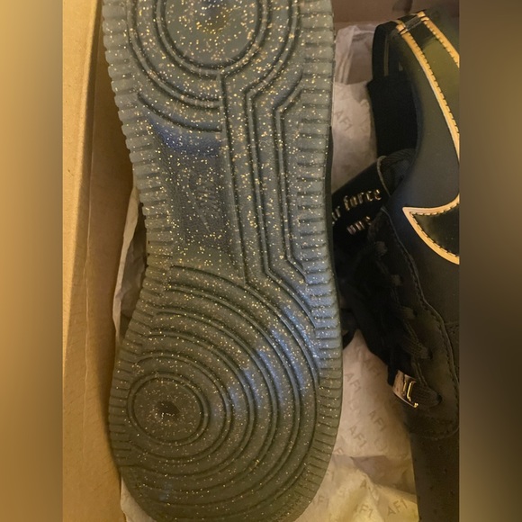 New In Box Nike Air Force One VTF Gold and Black slingback - Picture 4 of 10